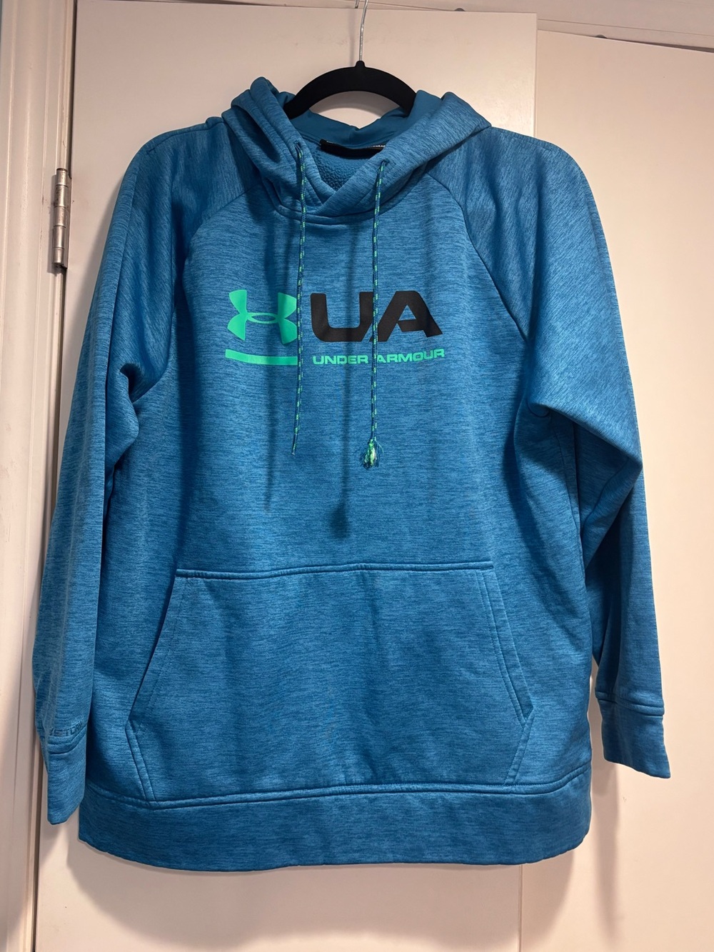 Under Armour Men’s Teal Blue Pullover Hoodie with Logo